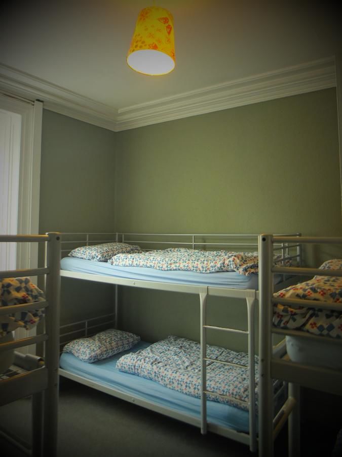 Хостелы Kilkenny Tourist Hostel Килкенни