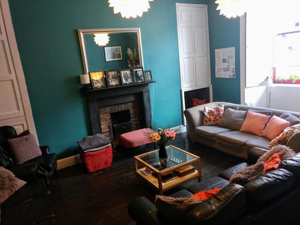 Хостелы Kilkenny Tourist Hostel Килкенни